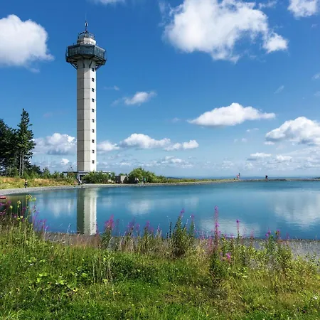 Geraeumiges Mit Balkon In Appartamento *