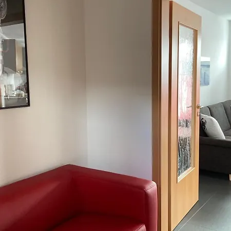 Appartamento Geraeumiges Mit Balkon In *