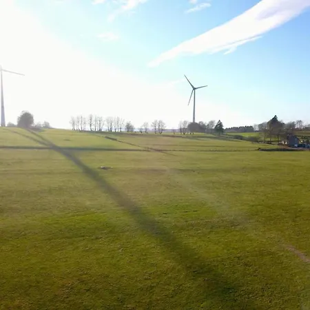 Geraeumiges Mit Balkon In *